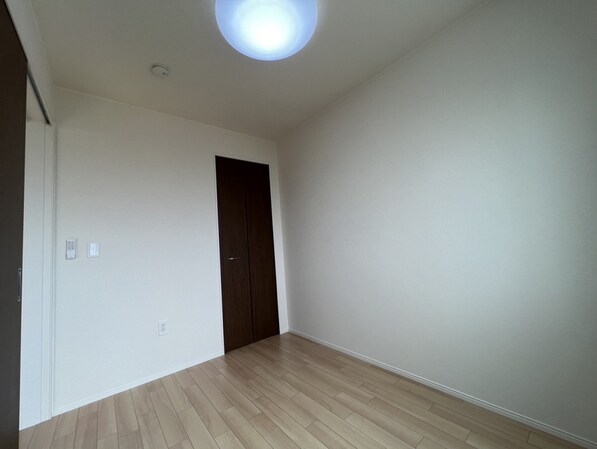 コントレイル糸引の物件内観写真